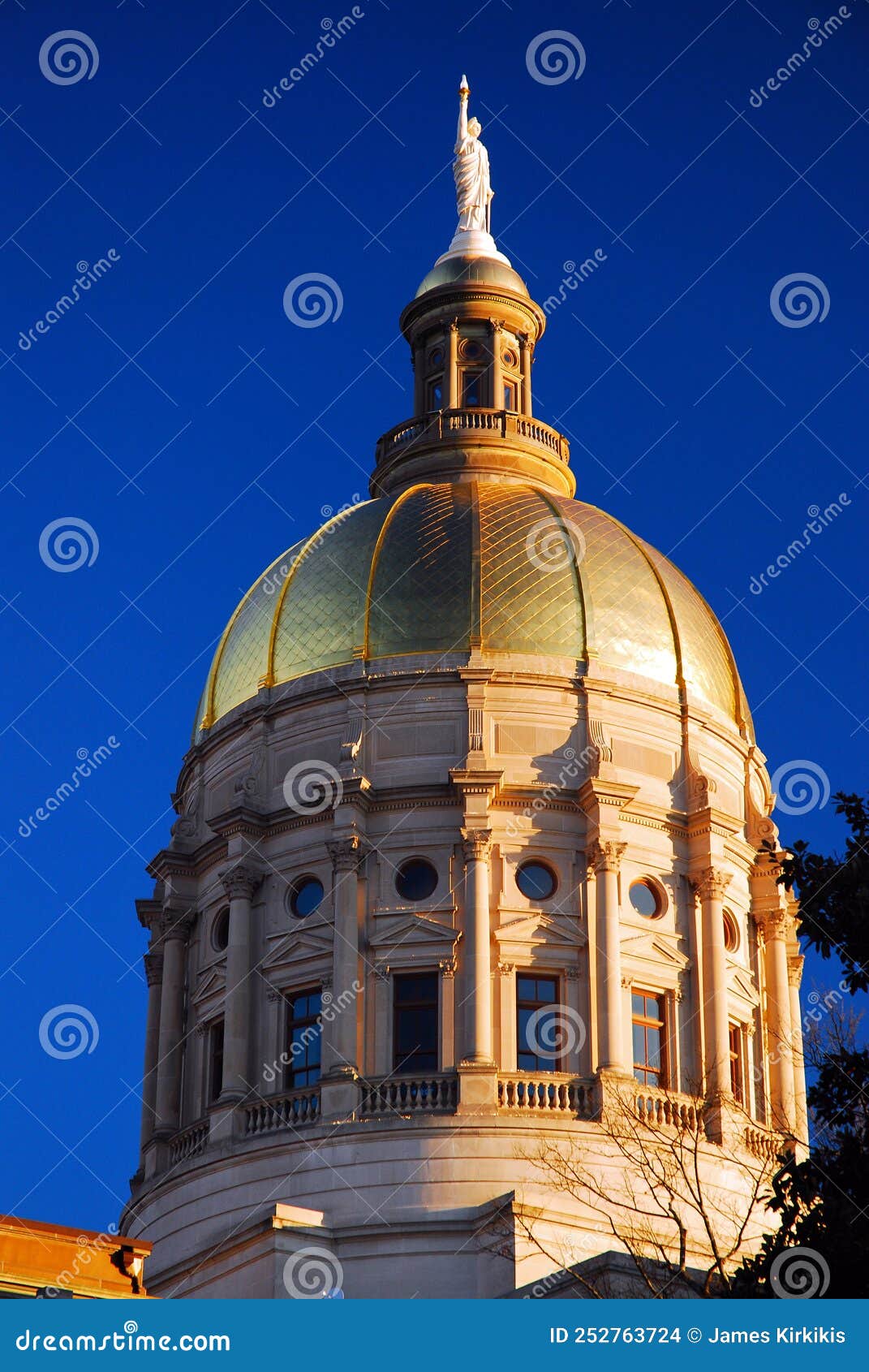 The Gold Dome Of The Georgia State Capitol Stock Photo Image Of