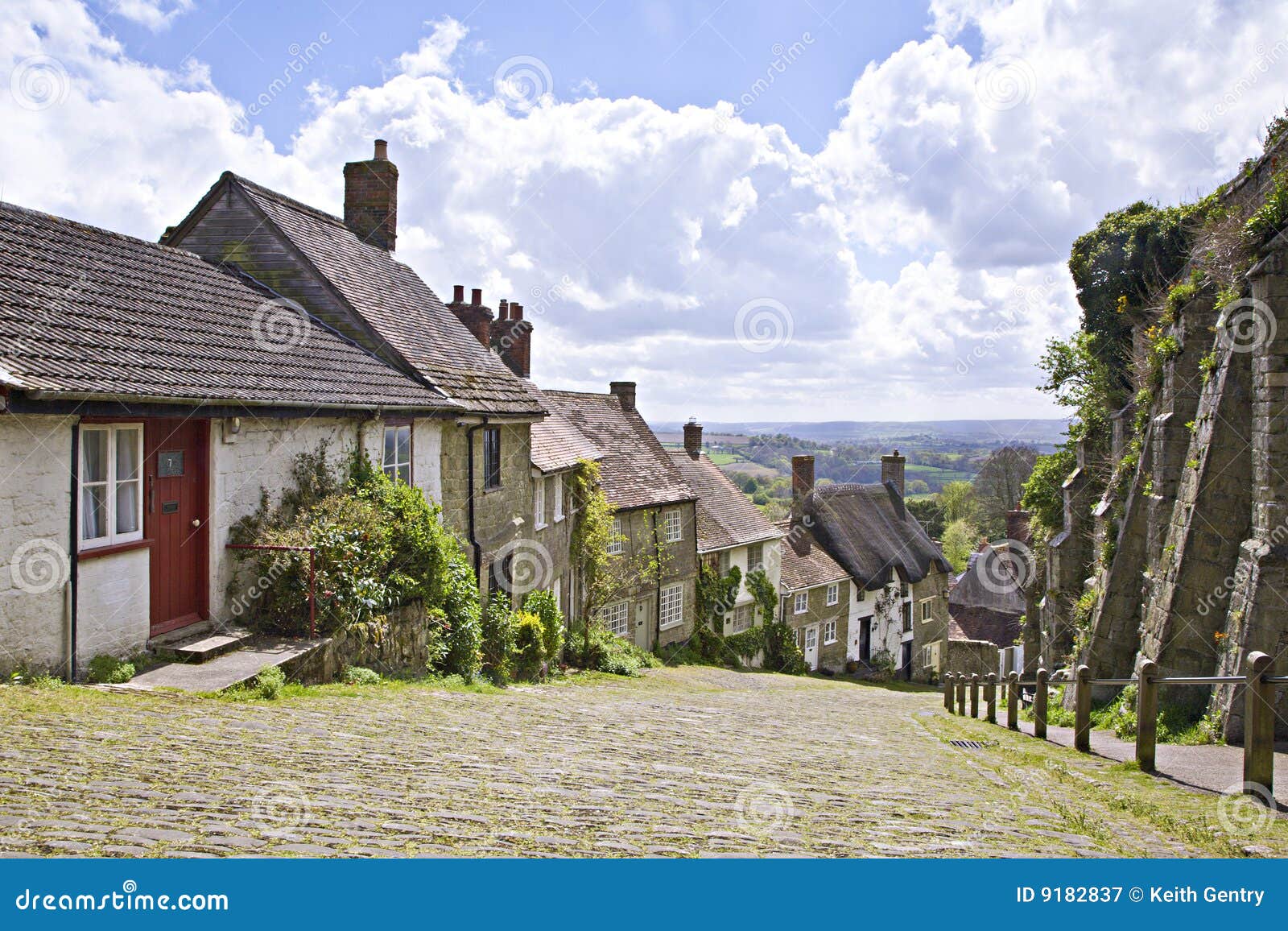 Gold Hill stock image. Image of hill, thatched, hovis 9182837