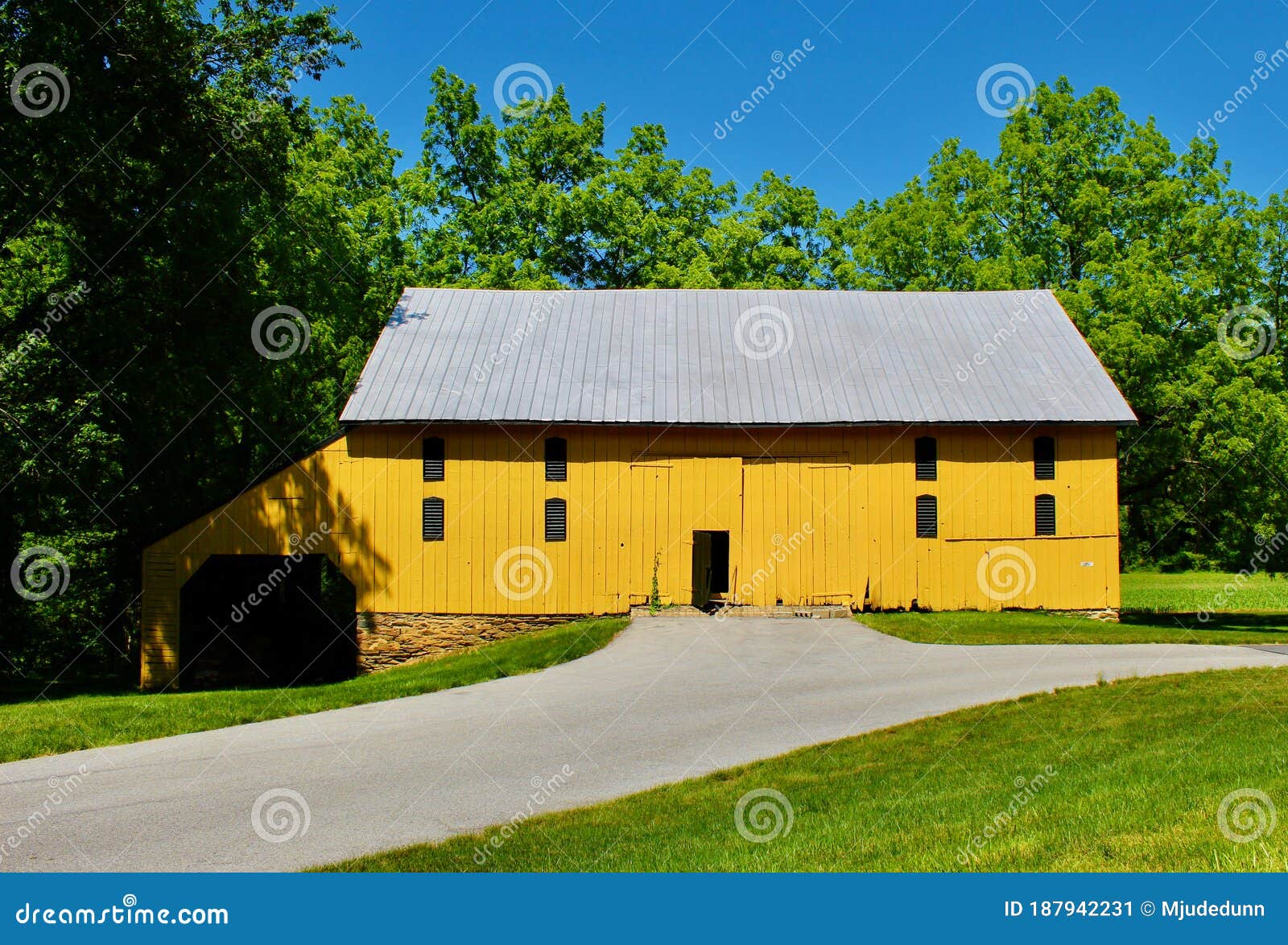 Gold Painted Barn Stock Image Image Of Barn