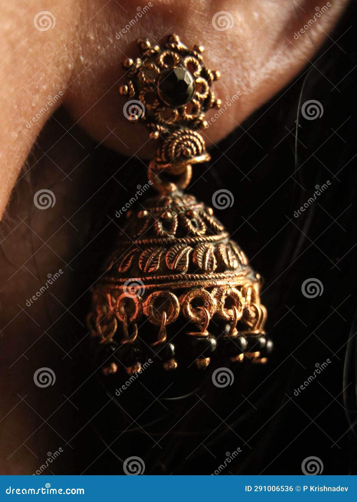 ZEVAR I Hoop Pearls Jhumki Earrings Set, इयररिंग सेट, कान की बाली का सेट -  Ezevar Private Limited, Bilaspur | ID: 25531962033
