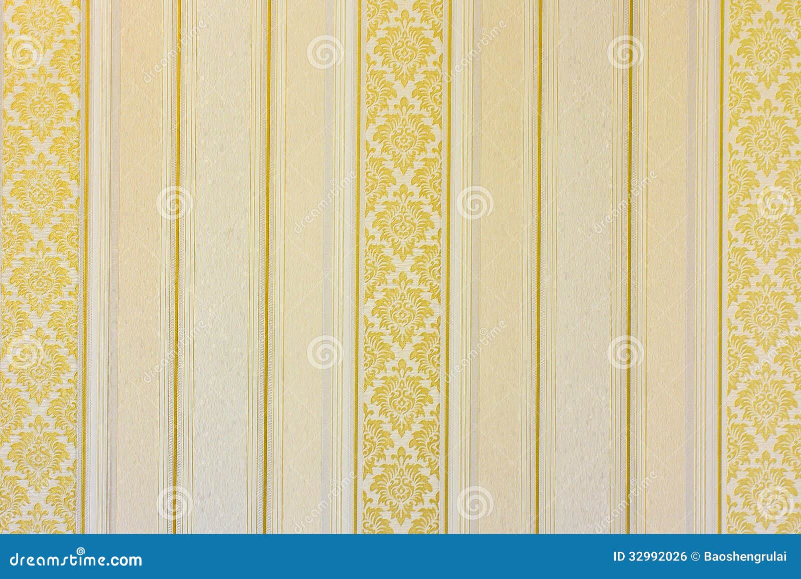 Gold Striped Wallpaper Royalty Free Stock Image - Image: 32992026