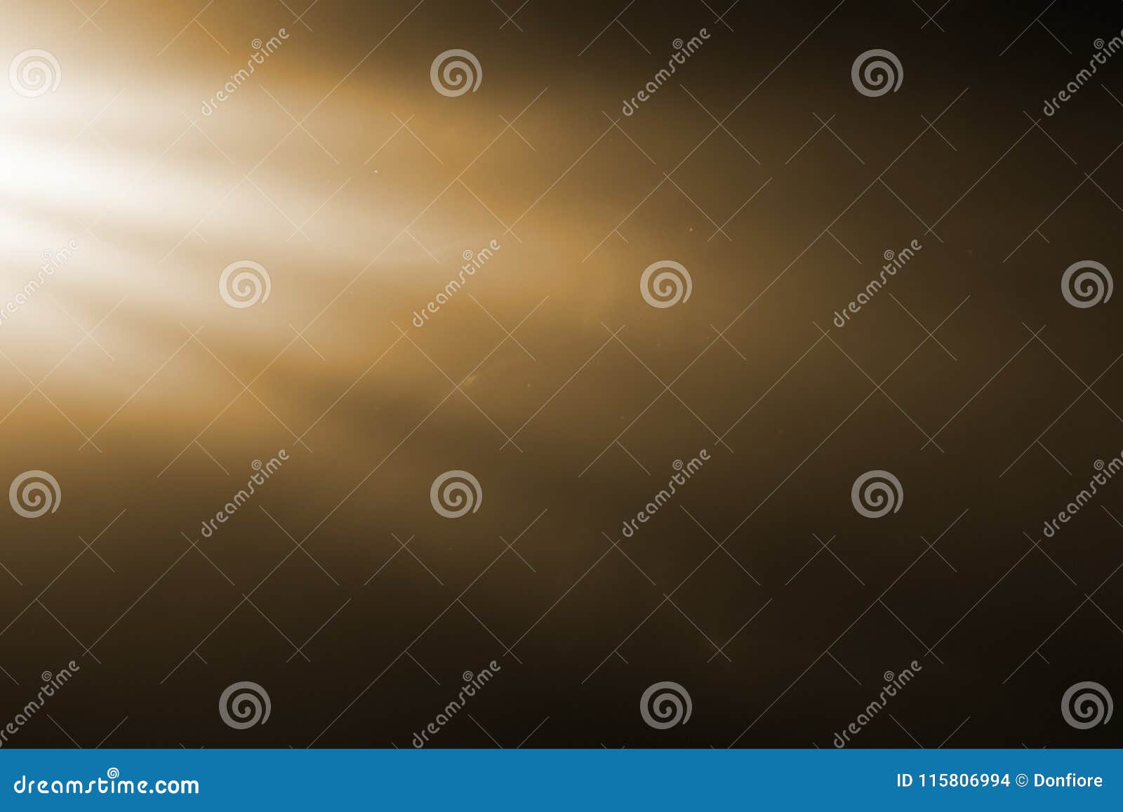 gold warm color bright lens flare rays flashes leak for transitions on black background,movie titles and overlaying