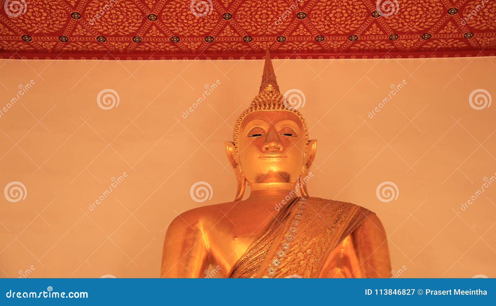 smilingly golden big buddha