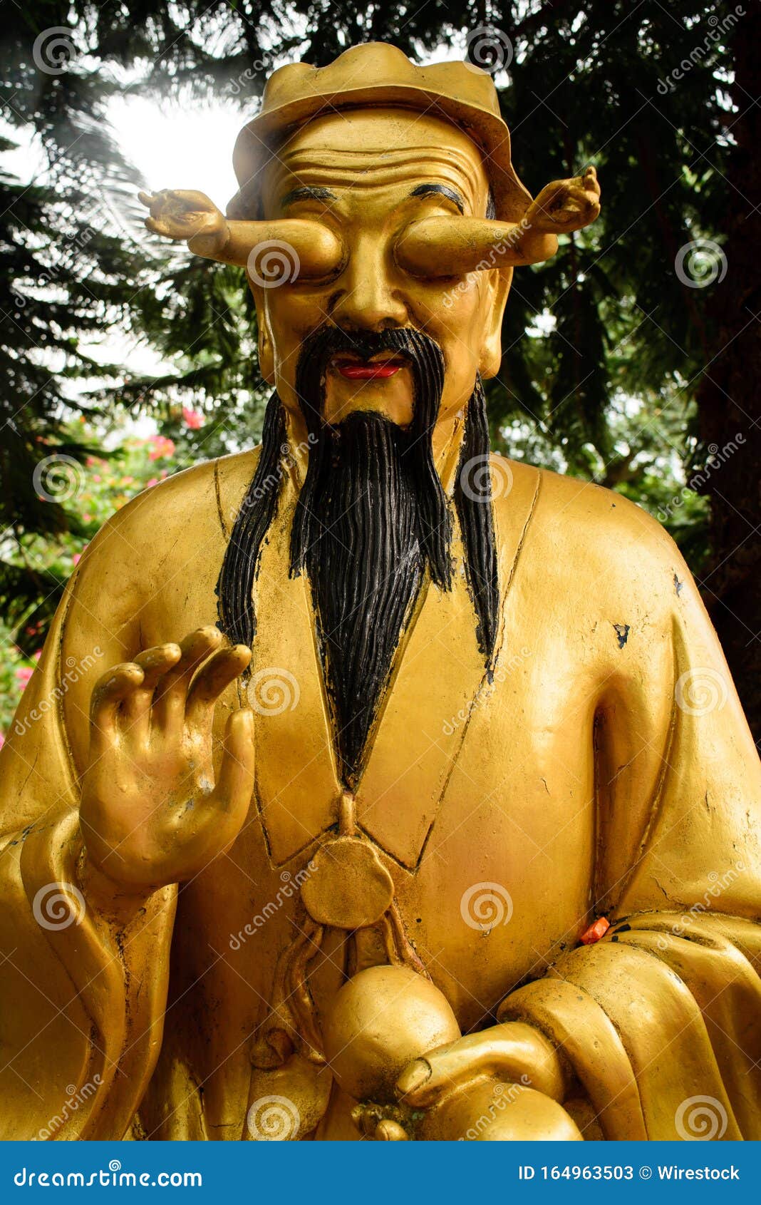 schoner academisch oppervlakkig Golden Buddha-standbeeld Met Handen in De Ogen in Het 10.000  Boeddha-klooster in Hong Kong, China Stock Afbeelding - Image of  godsdienst, mens: 164963503