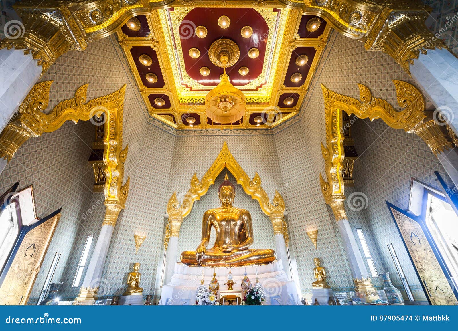 golden buddha at wat traimit, bangkok, thailand