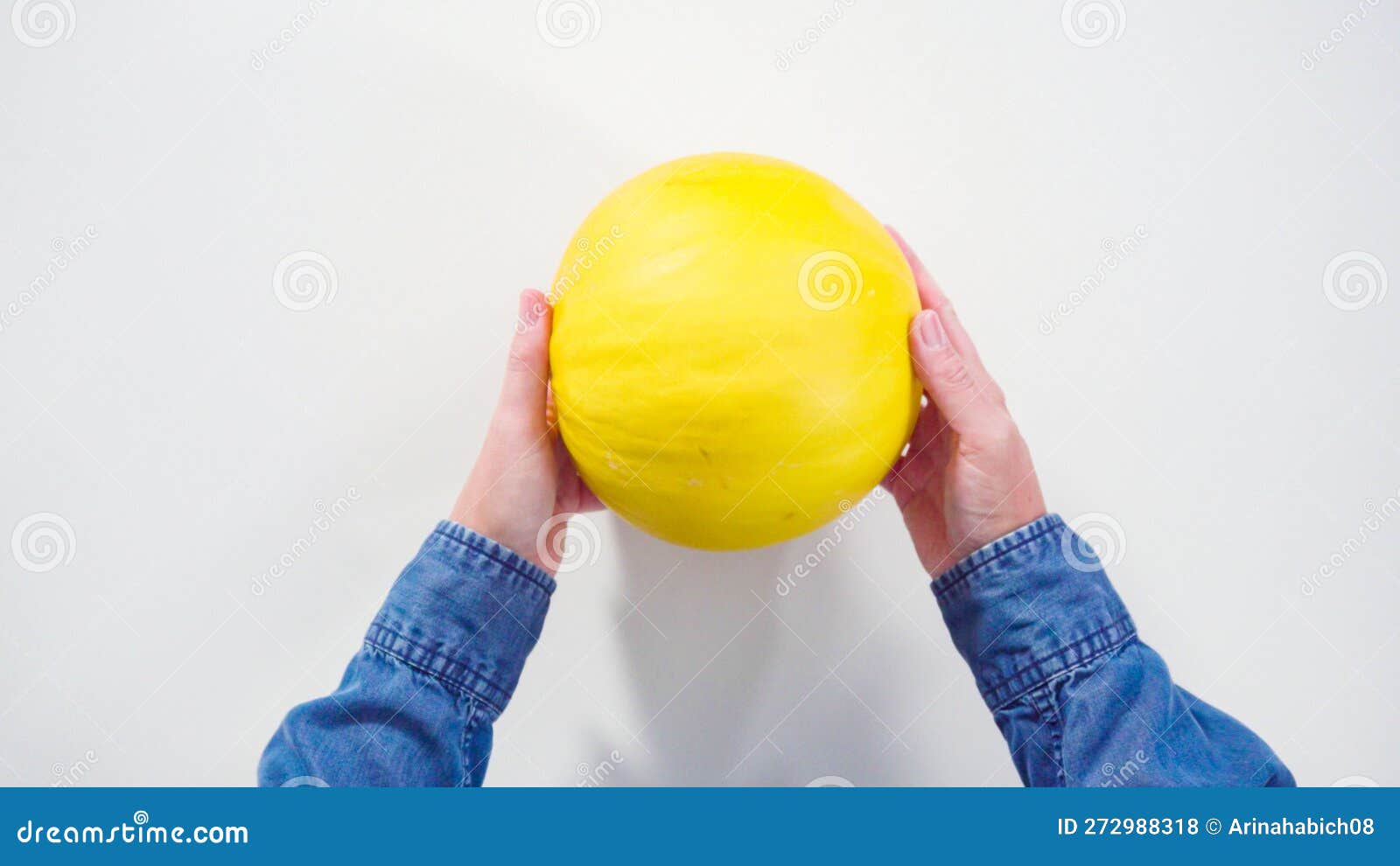 Golden dewlicious melon stock photo. Image of shop, organic 272988318