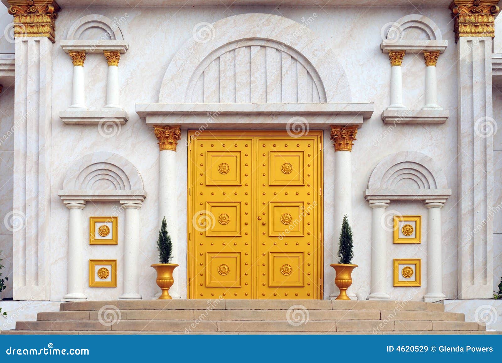 The golden door film hi-res stock photography and images - Alamy