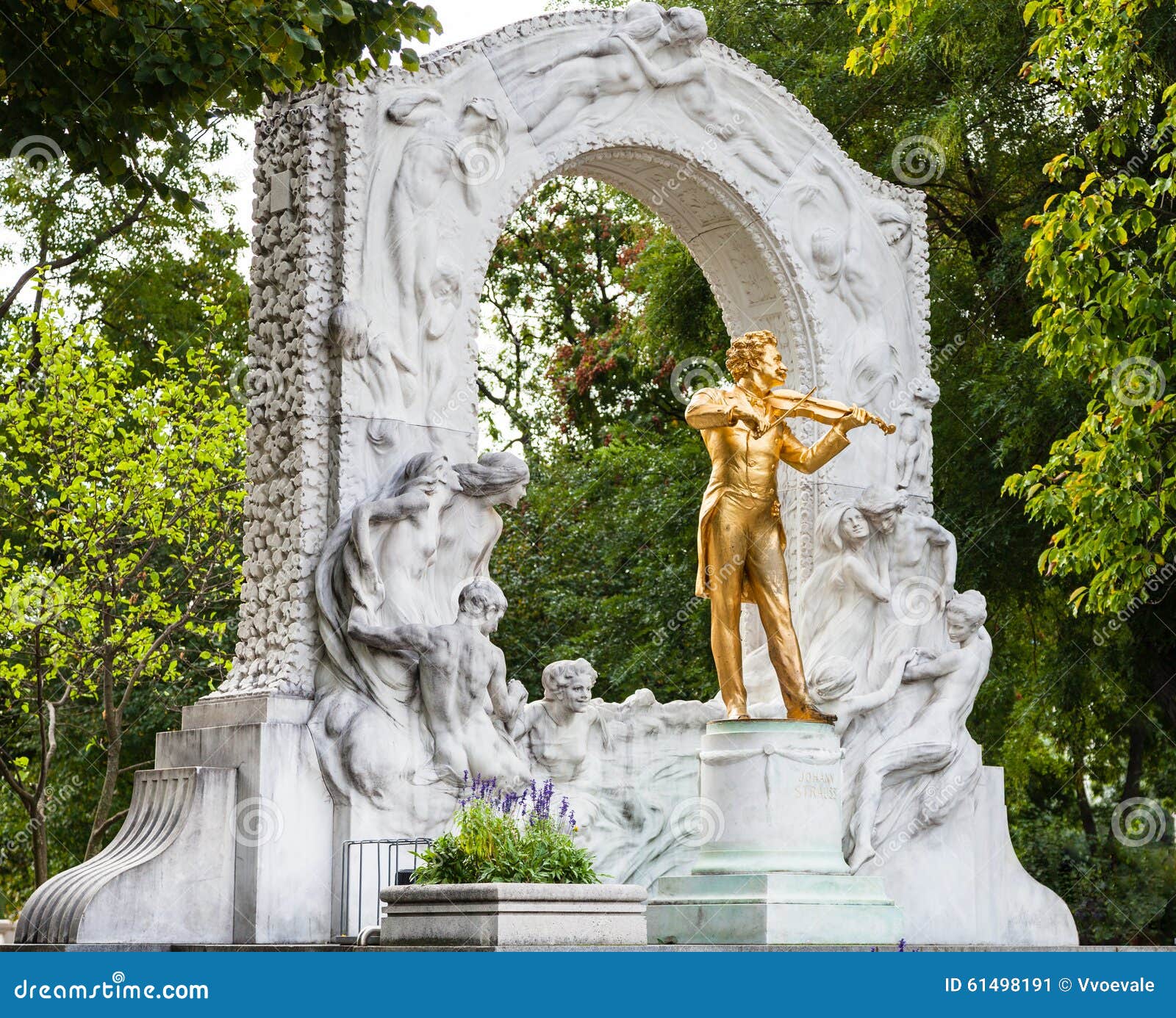 Johann Strauss Golden Statue in Vienna City Park Music Cartoon Novelty Neck Tie 