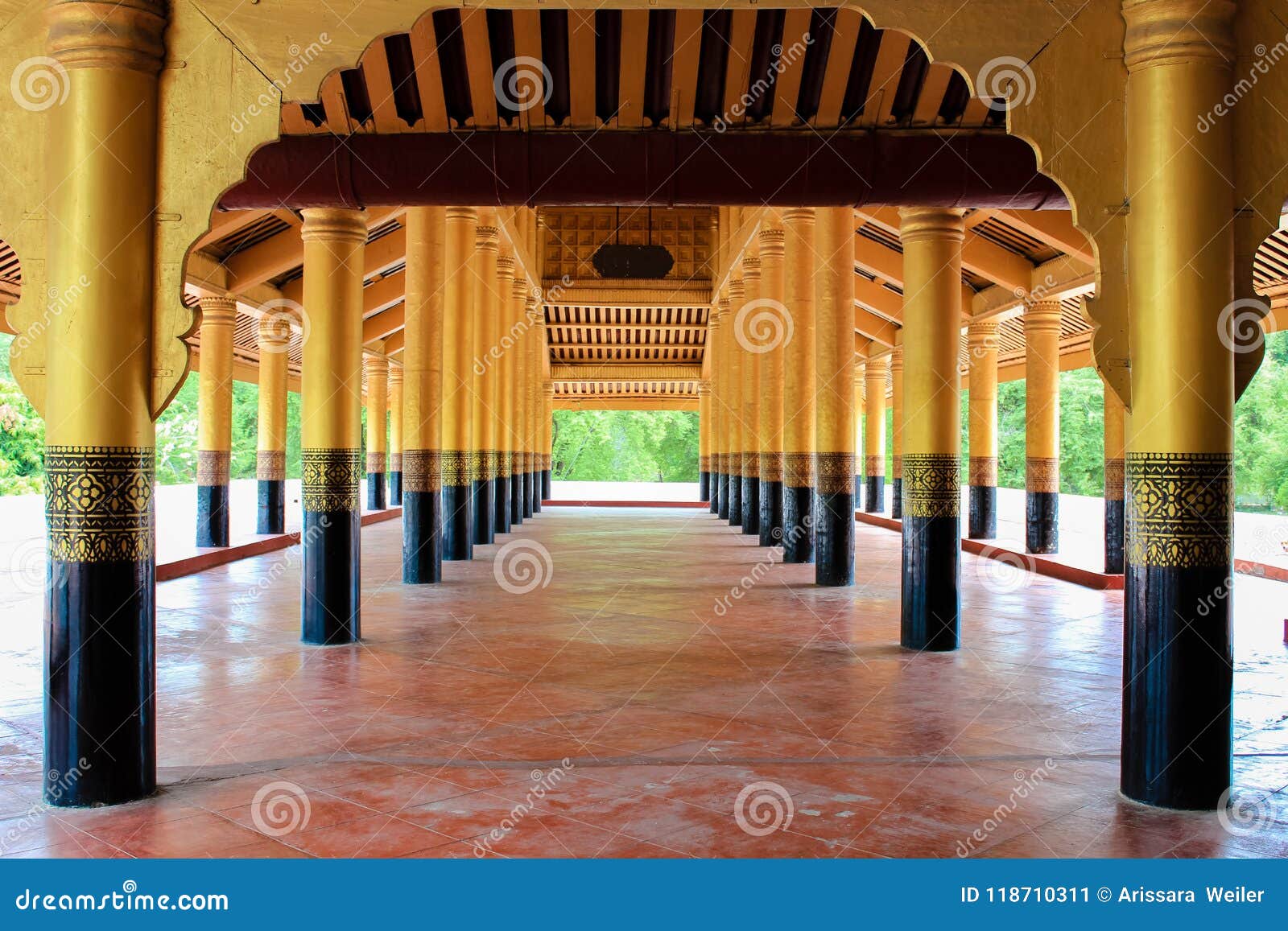 Golden Pillars Stock Images 1,896 Photos