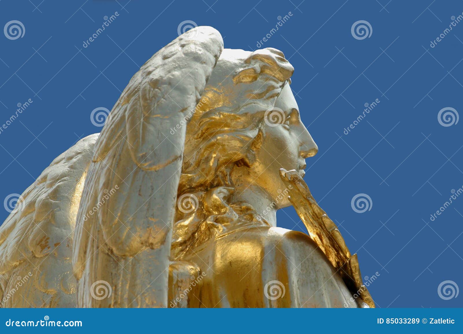 Golden statue of Angel stock image. Image of ancient 85033289