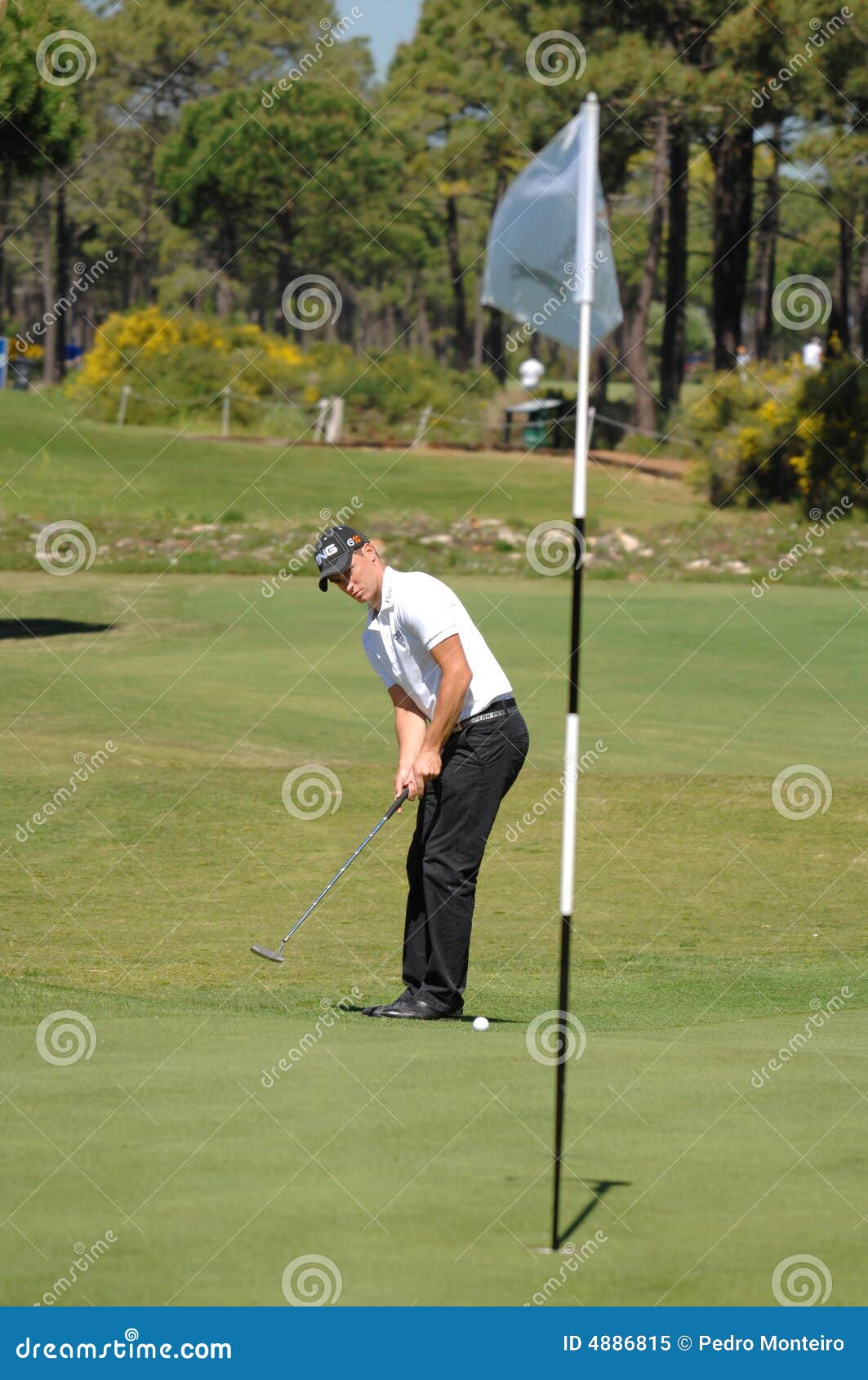 Golf - Alexander NOREN SWE editorial image. Image of putter - 4886815