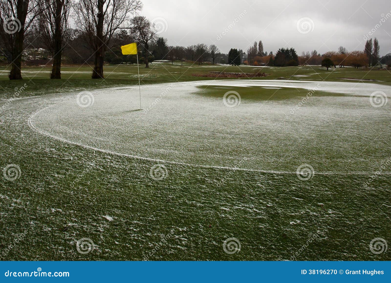 Winter golf hi-res stock photography and images - Alamy