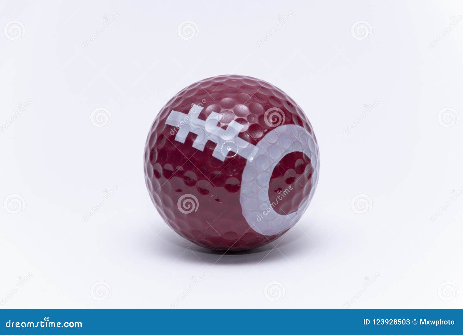 fire gange kvælende Drejning Golfball Painted Like a American Football Ball Golf Balls Stock Image -  Image of hole, paint: 123928503