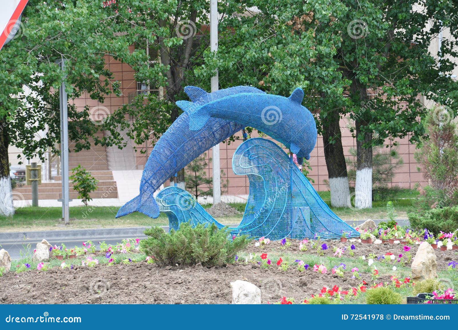 Golfinhos decorativos. Golfinhos azuis decorativos em Anapa