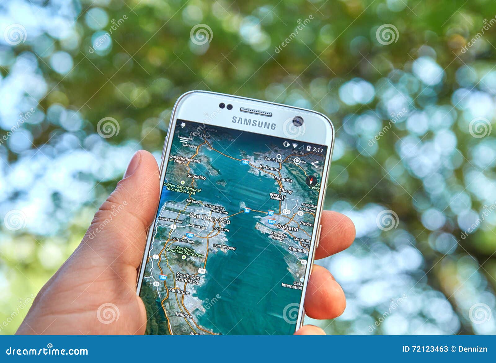 Google Earth app editorial stock photo. Image of icon ...