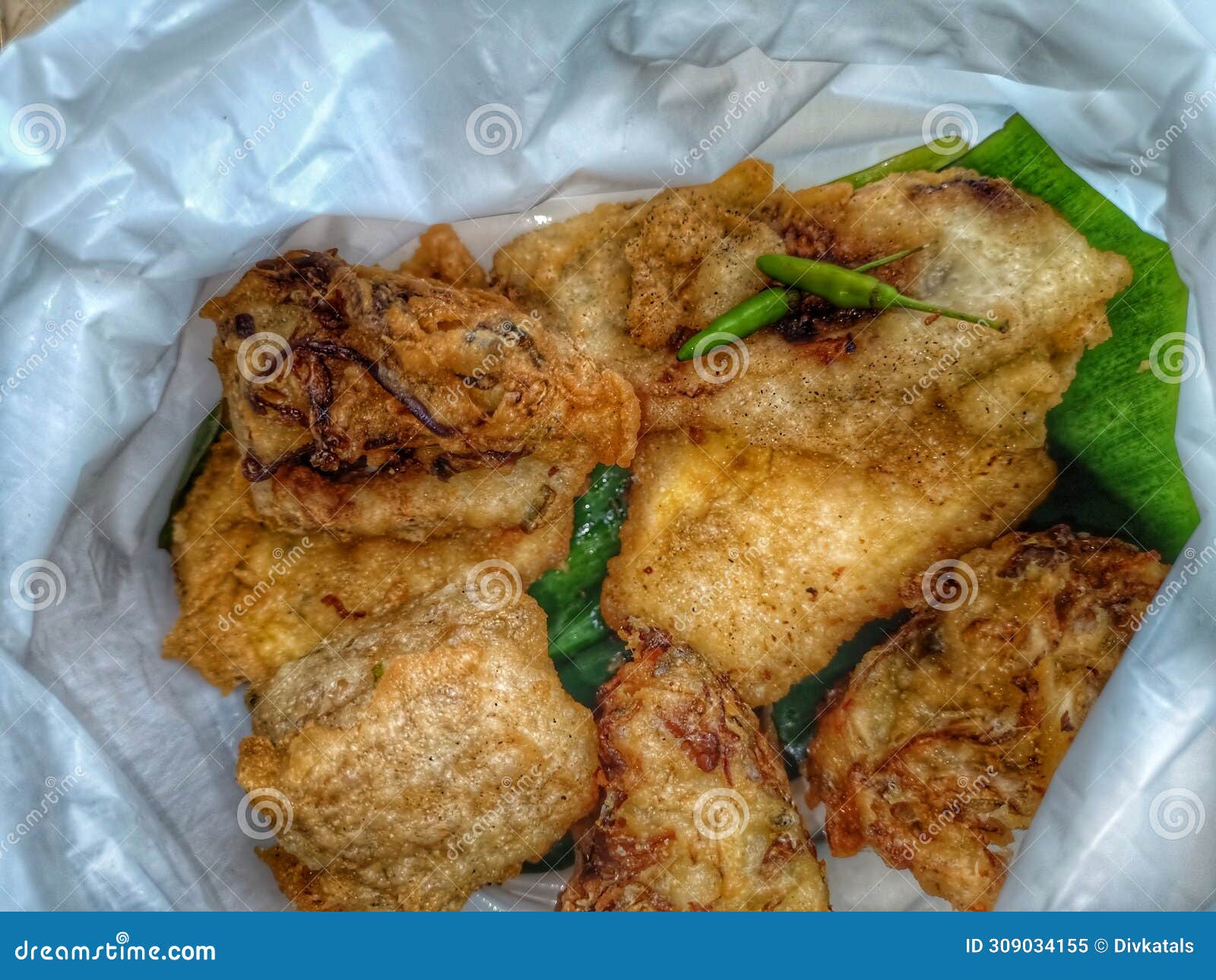 gorengan refers to a variety of deep-fried snacks in indonesian cuisine.