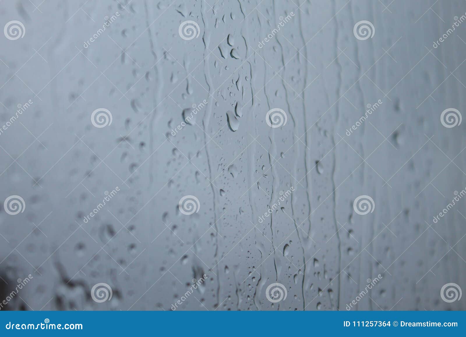 gotas de lluvia en ventana