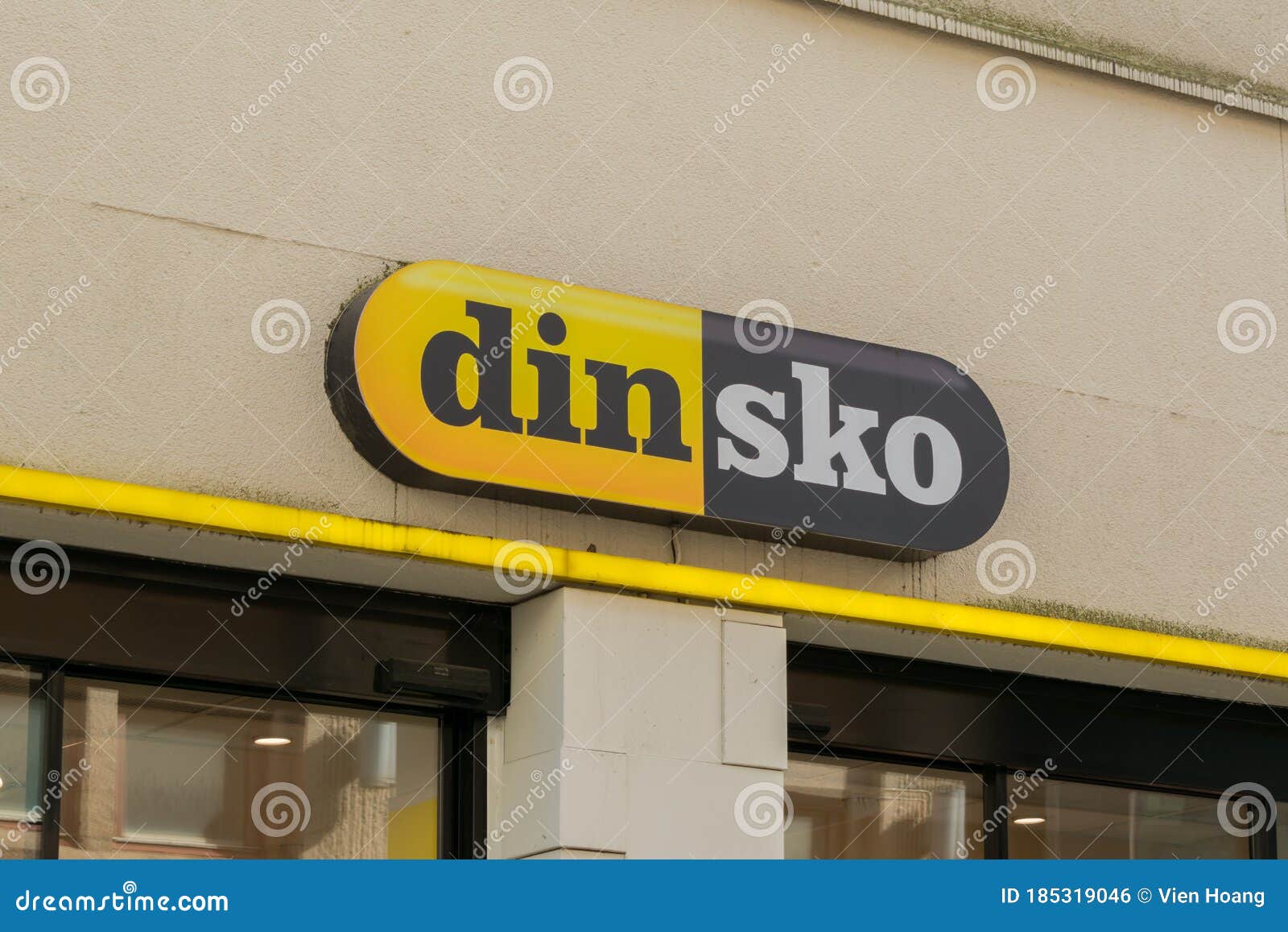 Gothenburg Sweden 14 De Abril De 2020 : Logo De Din Sko Una Tienda De ...