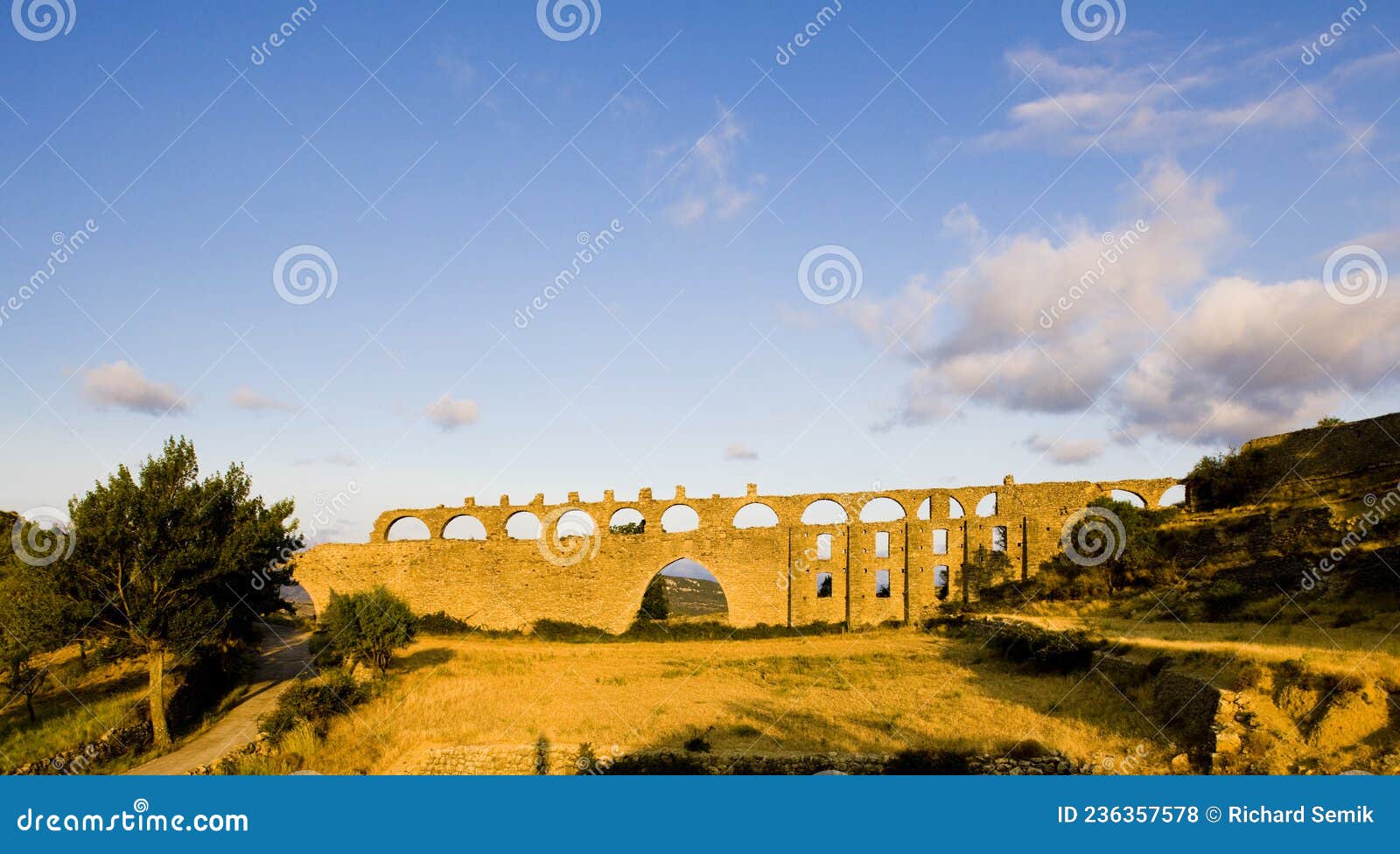gothic aqueduct, morella, comunidad valenciana, spain