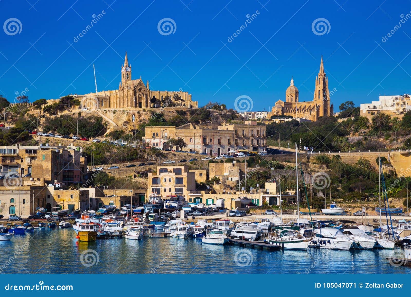 Gozo, Malta - El Puerto De Mgarr Con La Vista De La Iglesia Nuestra Señora  De Lourdes En El Top Foto editorial - Imagen de verano, hermoso: 105047071