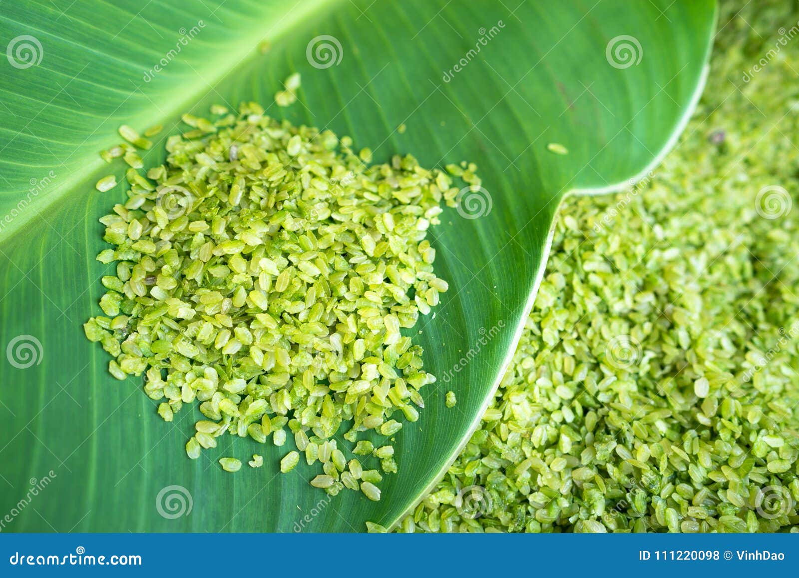 Рис зеленого цвета. Зеленый рис. Green Rice. Рис только зеленый.