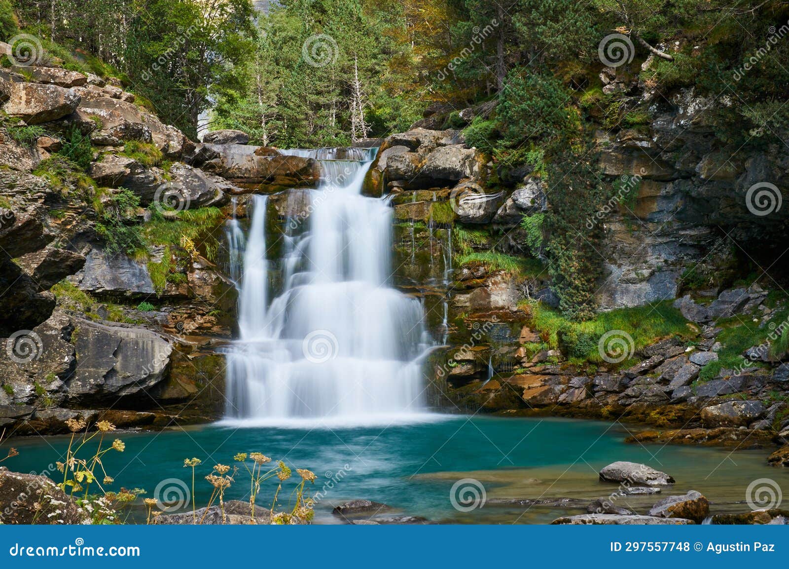 gradas de soaso waterfall, ordesa natural park