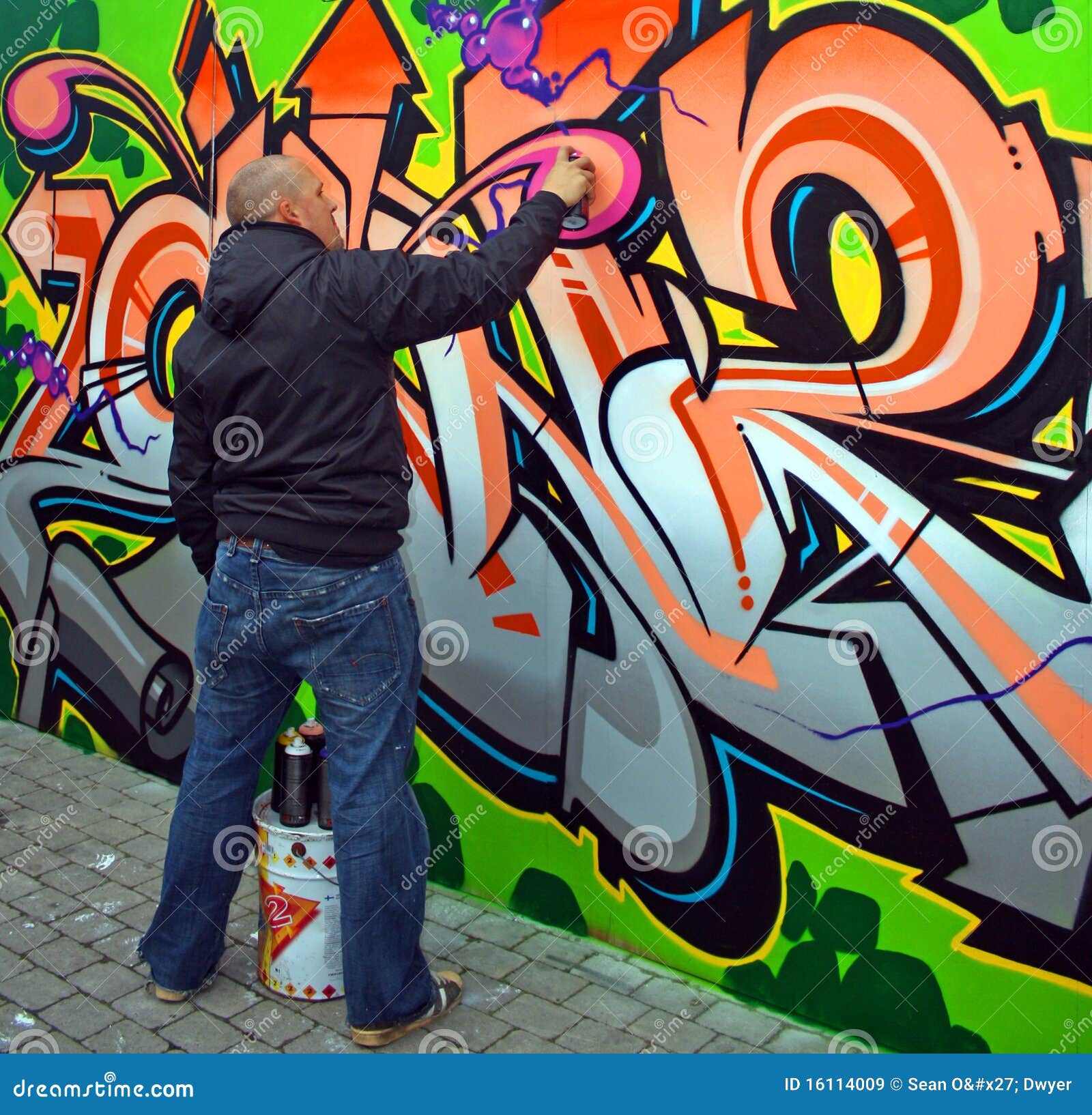 Graffiti Artist Editorial Stock Image  Image: 16114009