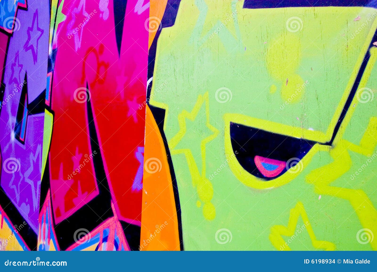 Graffiti listy. Kolor graffiti ścianę listów płótna