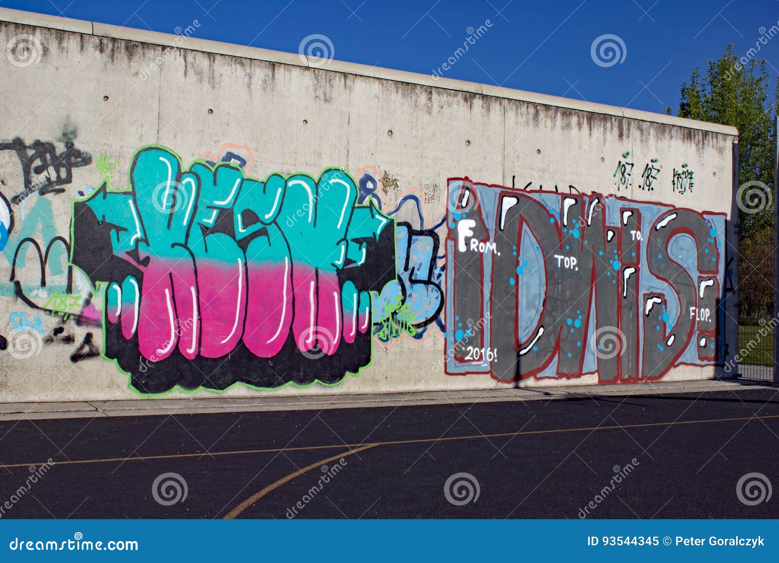 Graffiti Semplici Immagine Stock Immagine Di Mattone