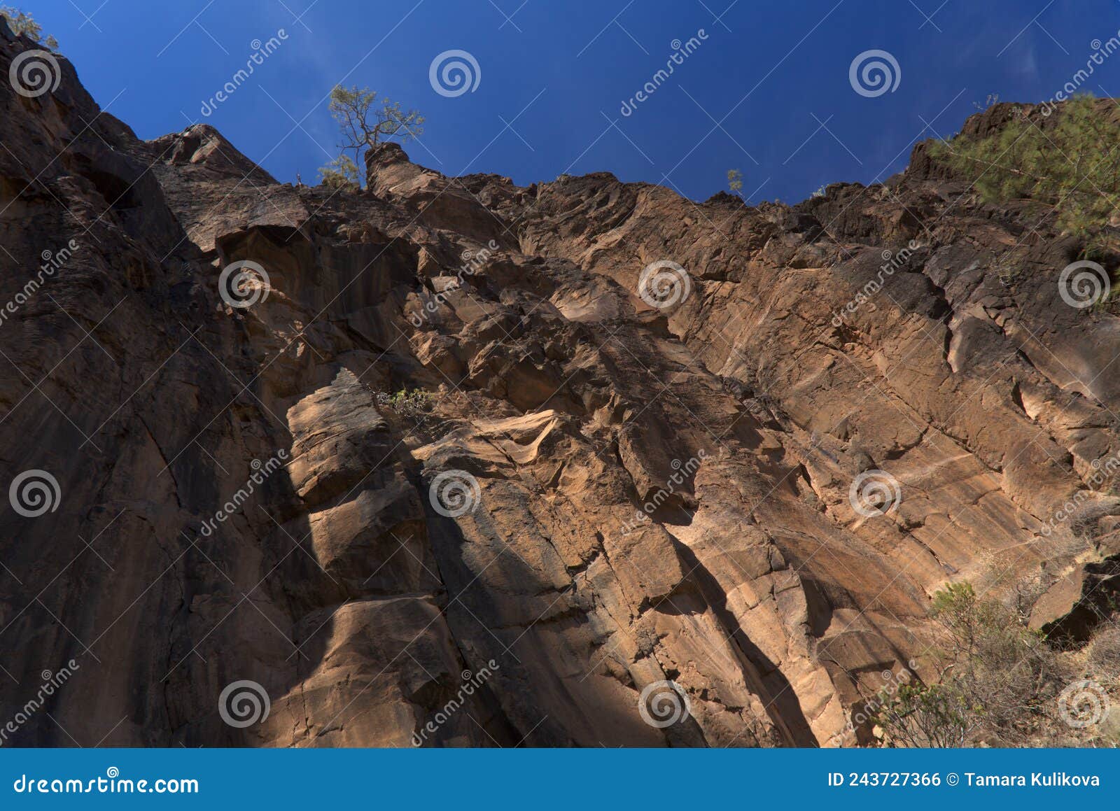 gran canaria, landscape of the southern part of the island along barranco de arguineguÃÂ­n steep and deep ravine