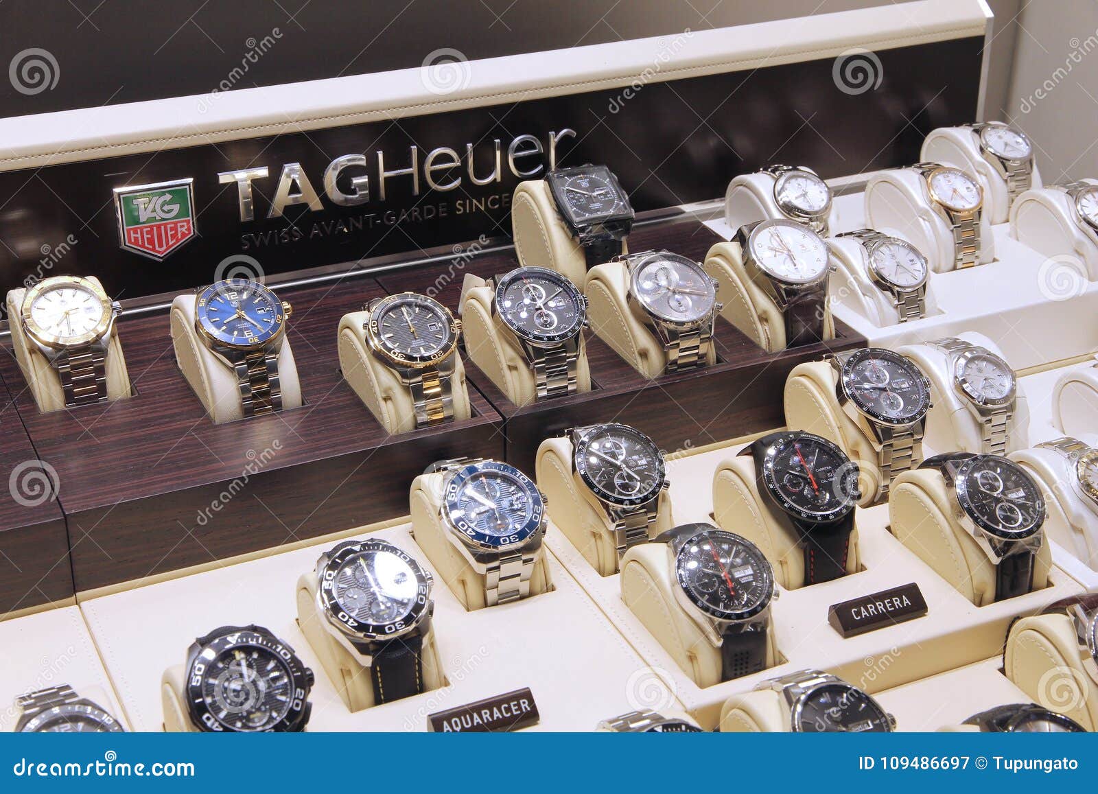 Verdensvindue Sodavand stilhed Tag Heuer watches editorial photography. Image of luxury - 109486697