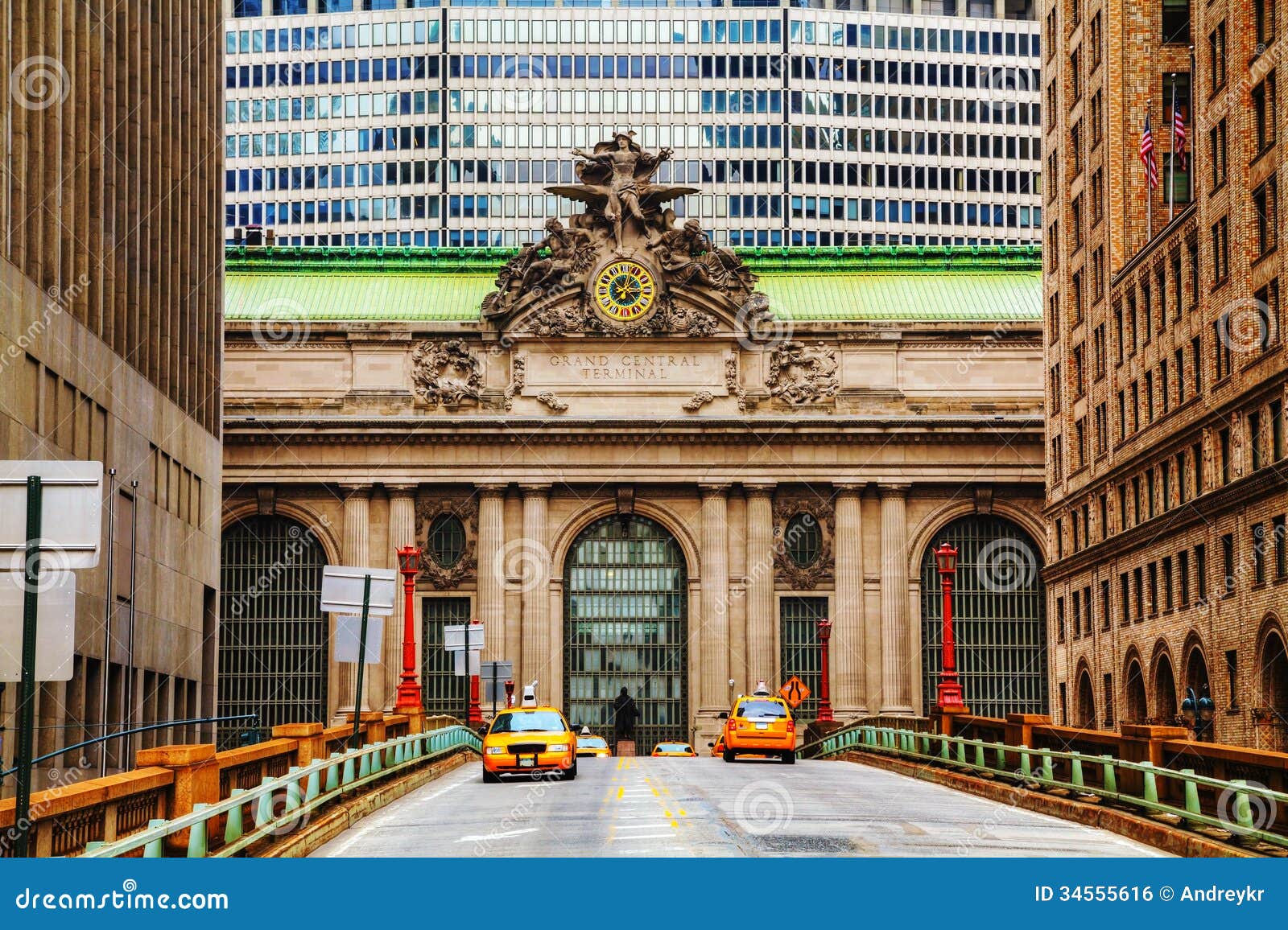 grand central terminal viaduc in new york