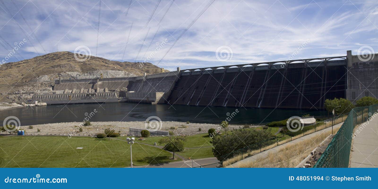 grand coulee dam hydroelectric site, columbia river, washington