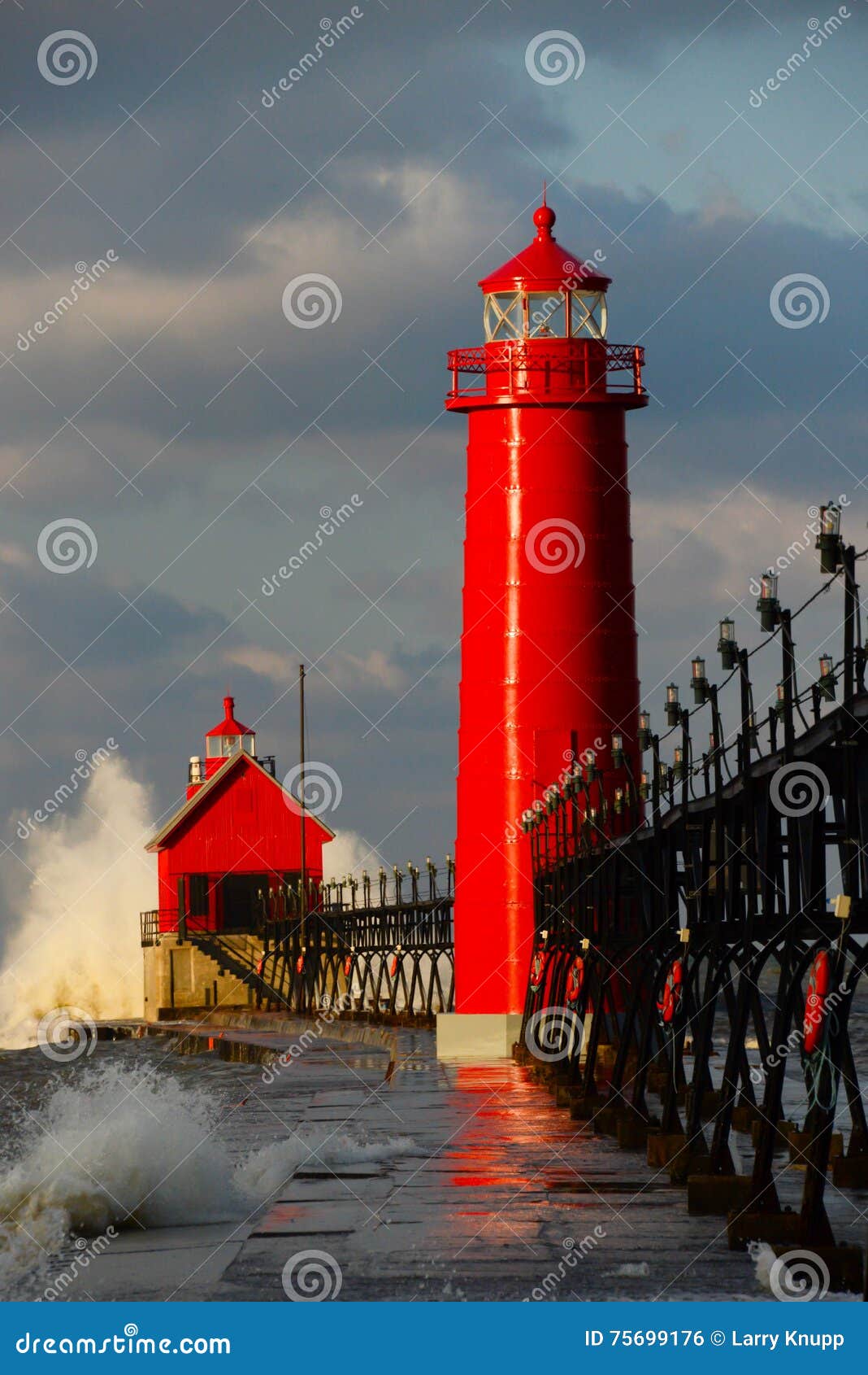 Grand Haven Lighthouse with Big Waves Stock Photo Image of storm, lakes 75699176