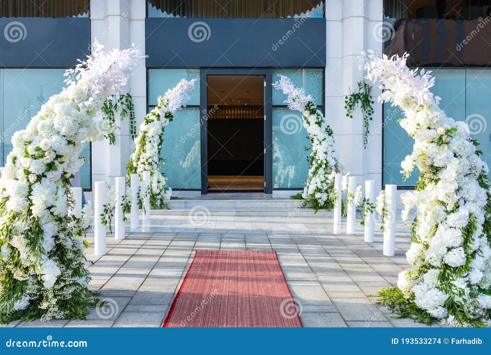 Grand Opening, Store Front with Red Carpet Editorial Stock Image - Image of  celebrity, event: 193533274