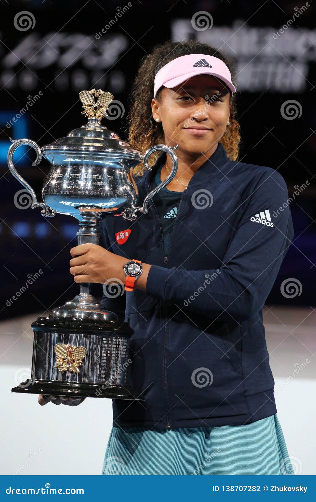 Kæreste nationalisme Vejhus Grand Slam Champion Naomi Osaka of Japan Posing with Australian Open Trophy  after Her Victory in Final Match at 2019 Australian Op Editorial  Photography - Image of court, final: 138707282