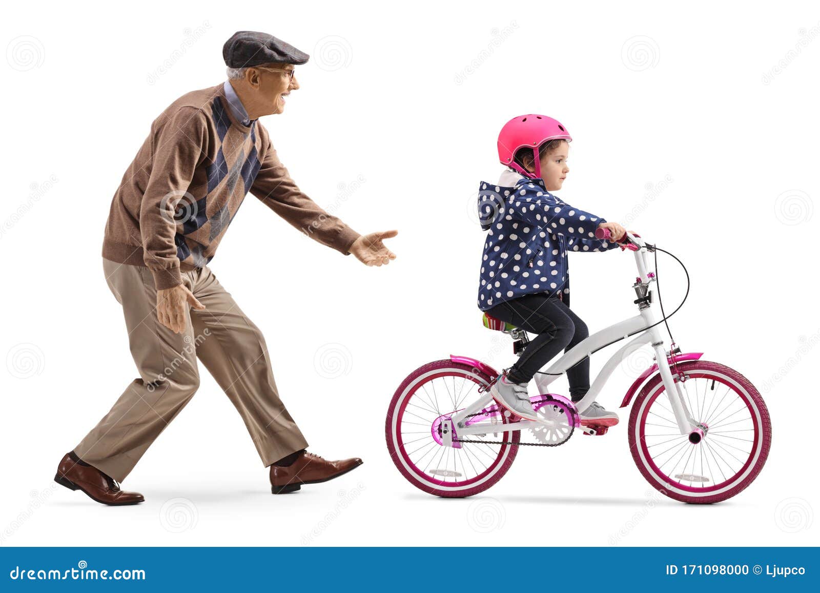 Внучка ехала. Дедушка учит кататься на велосипеде. Дедушка с внучкой катался на велосипед. Мужчина на велосипеде с детьми. Дедушка с внучкой катались на велосипедах рисунок.