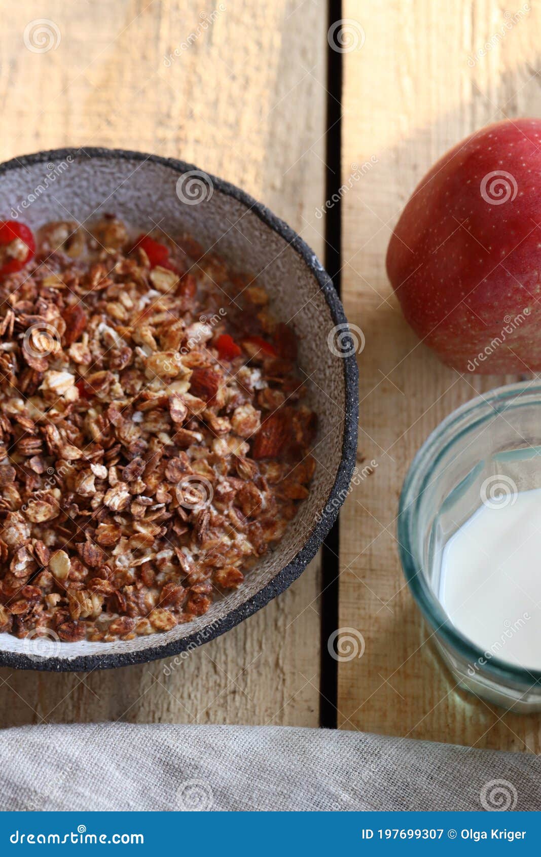 Granola muesli casera imagen de archivo. Imagen de cristal 197699307