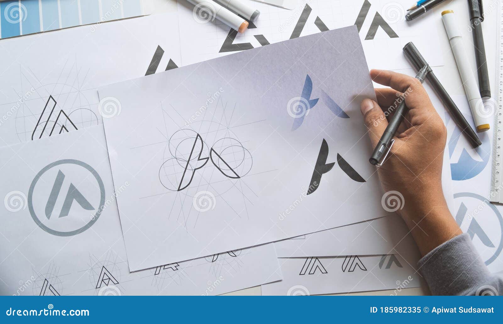 Improve The Flow of Your Logo Design Process