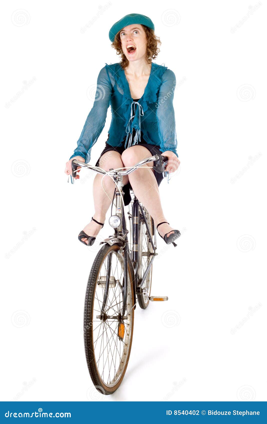 op vakantie domesticeren Lionel Green Street Grappig meisje op fiets stock foto. Image of vreugde, pret - 8540402