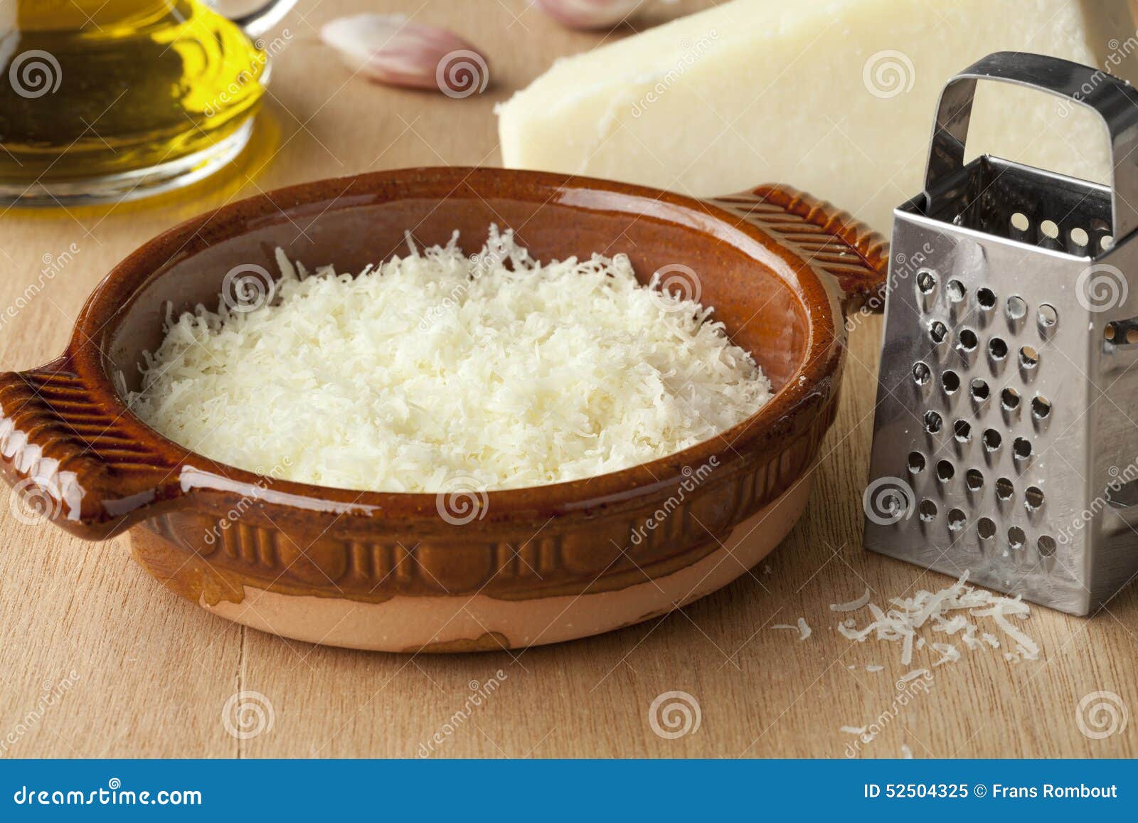 grated italian pecorino romano cheese