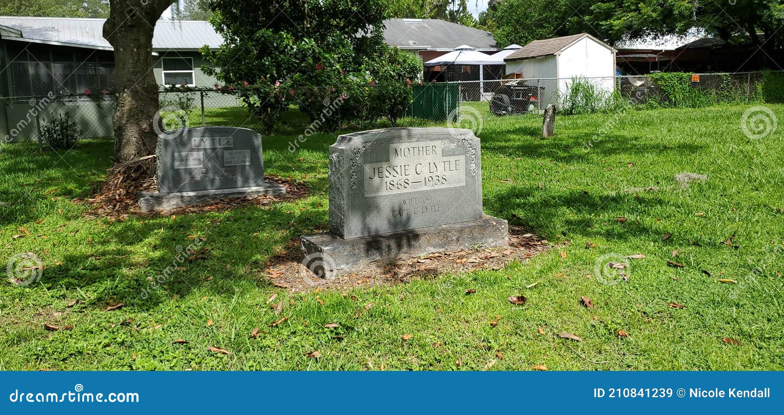 Gravestone at Oak Hill Cemetery in Florida