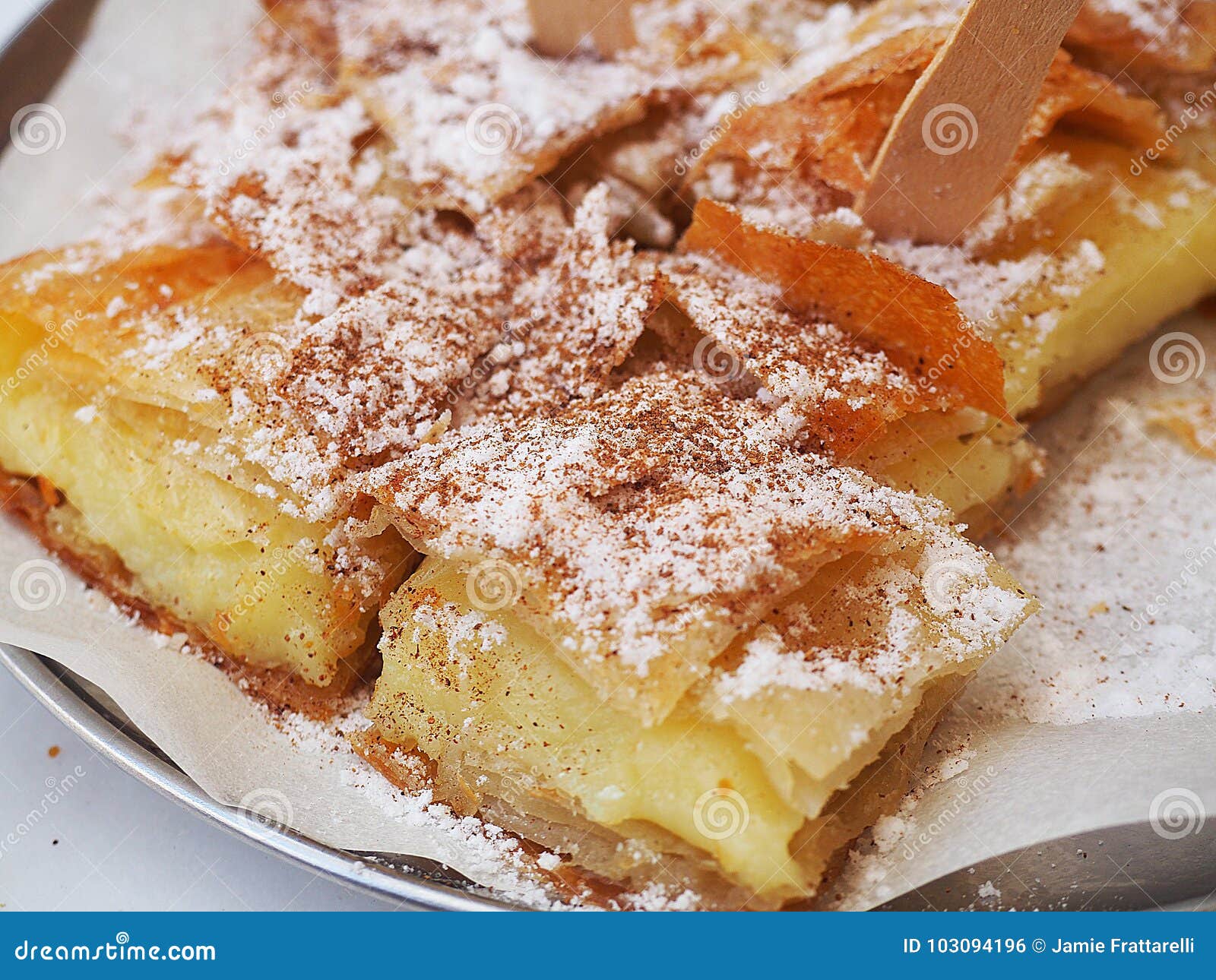 greek pastry called bougatsa