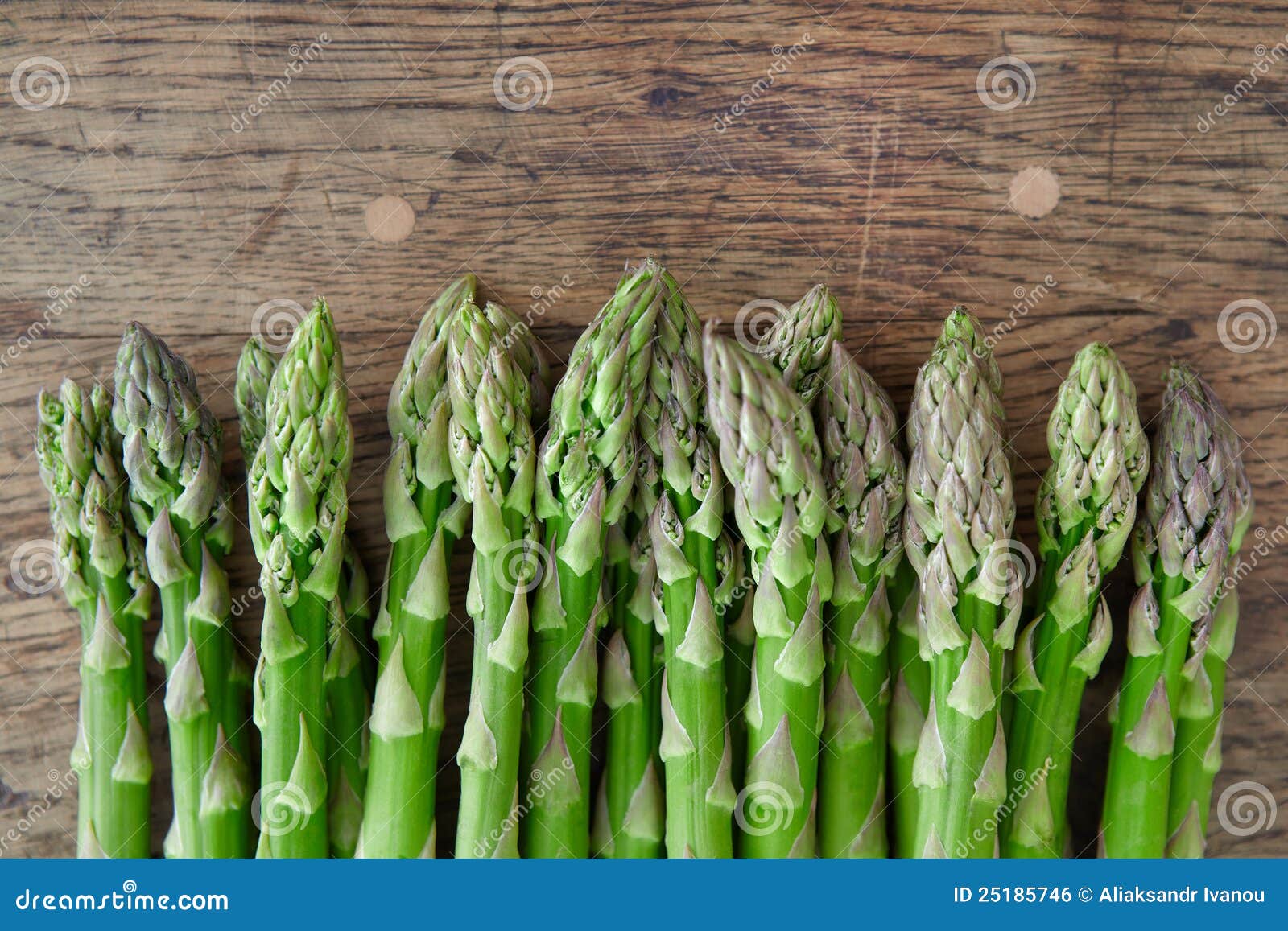 green asparagus.