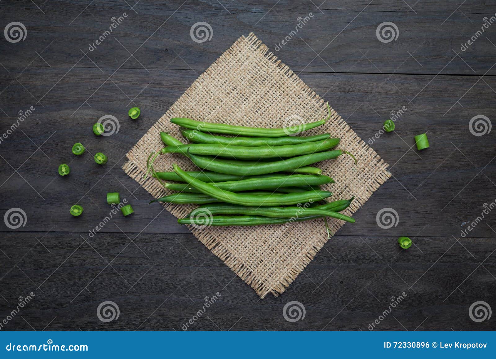 Green Beans on Wooden Backgroun Stock Photo - Image of black, fiber ...