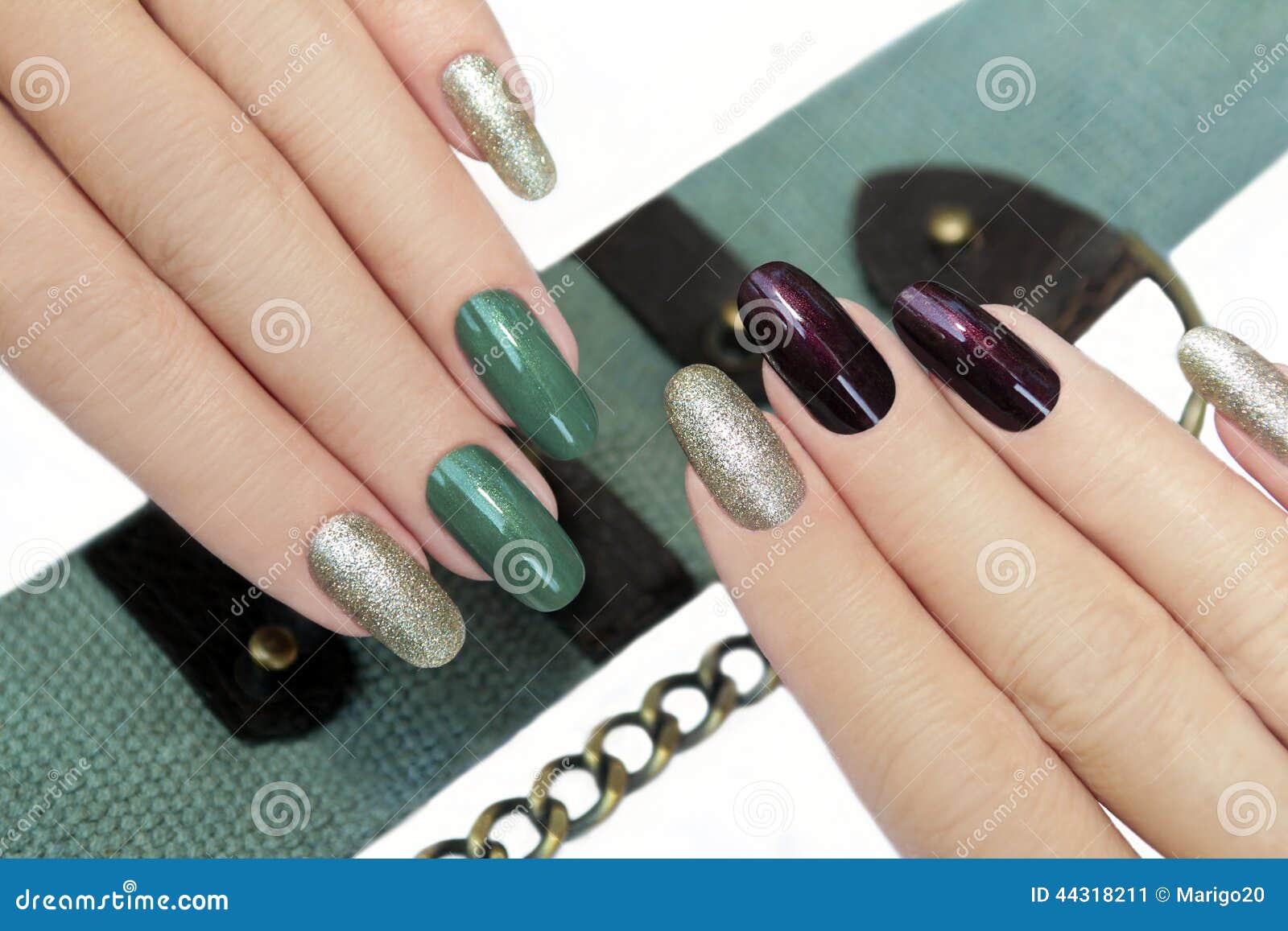 Designer Manicure - the stylish housewife