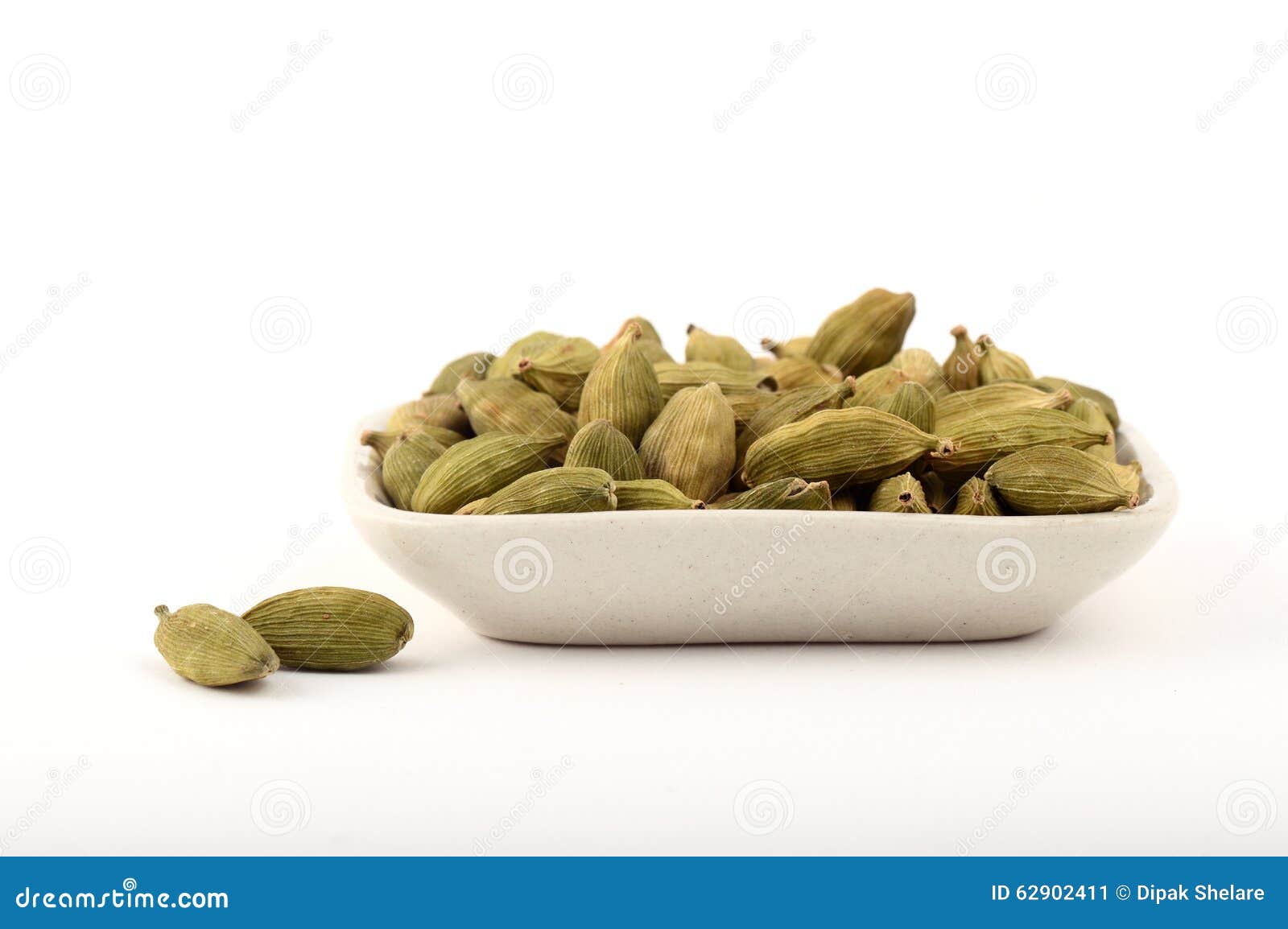Green Cardamom Pods in Plate Stock Image Image of fragrance, chai