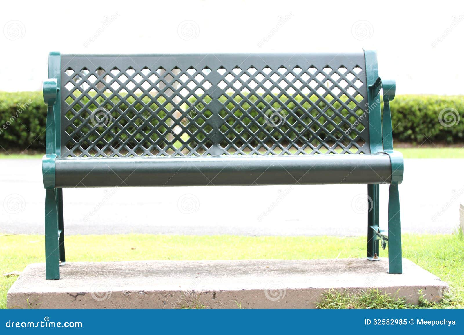 Green Chair in the garden. stock image. Image of rest - 32582985