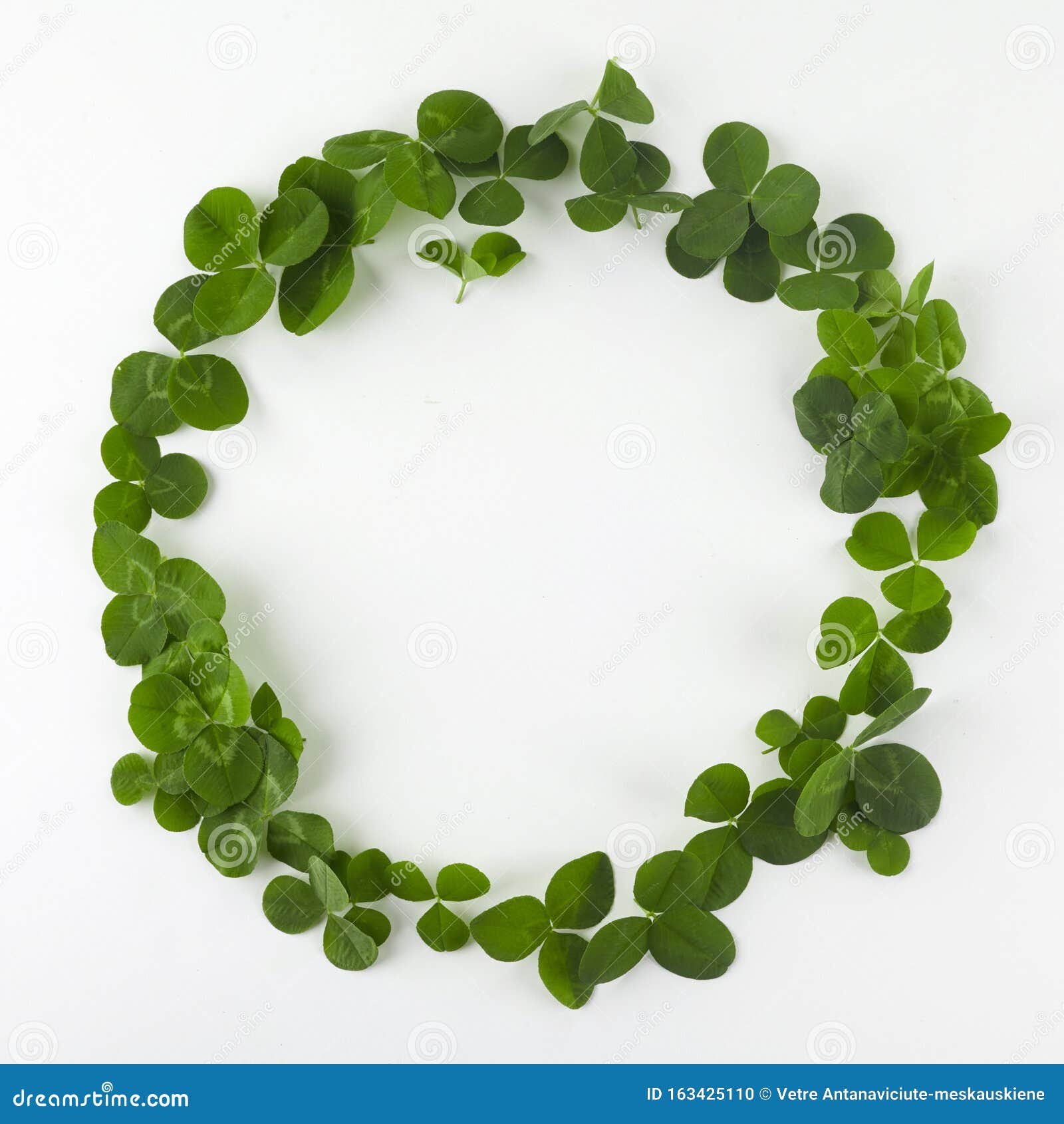 BANBERRY DESIGNS Irish Glass Photo Frame Beveled Picture Frame with Green Shamrocks BANBERRY DESIGNS Irish Glass Photo Frame Beveled Picture Frame with Green Shamrocks