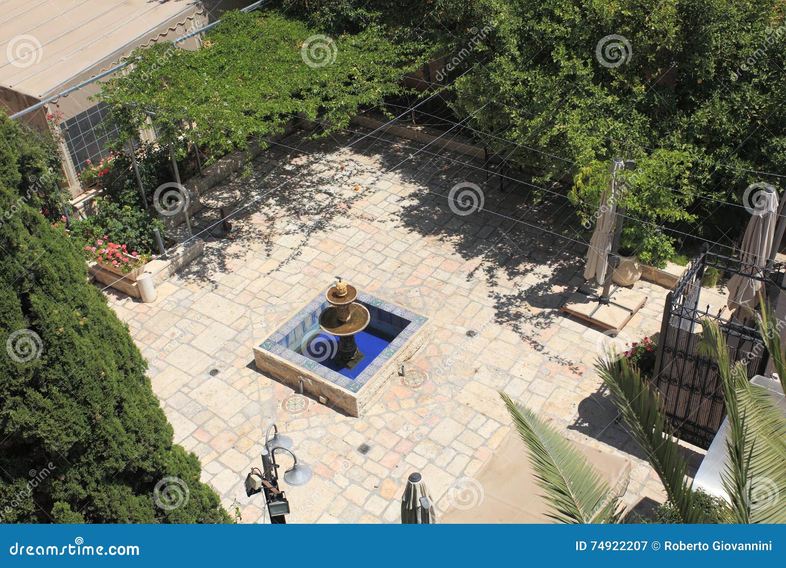 https://thumbs.dreamstime.com/z/green-courtyard-fountain-jerusalem-view-elegant-trees-old-city-israel-ramparts-walk-walls-74922207.jpg